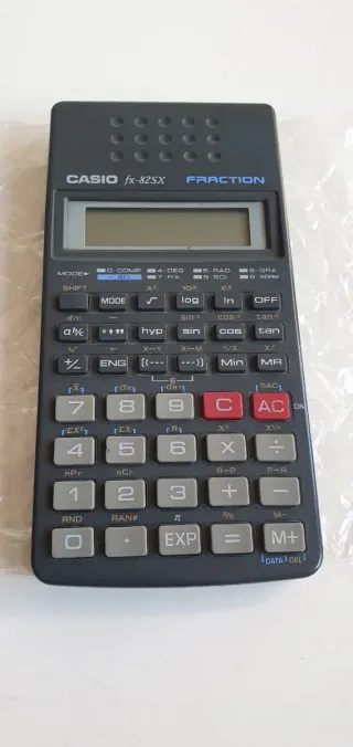 Calculadora Casio fx-82SX