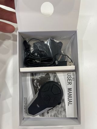 Intercomunicador Betowey para casco de moto.
