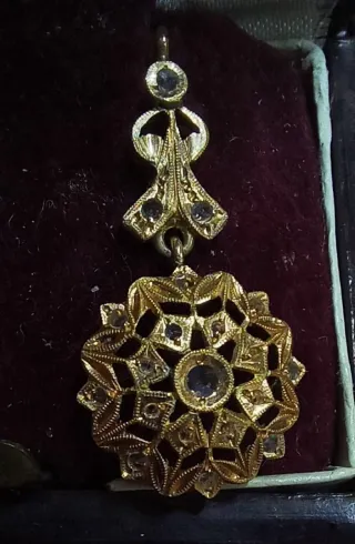 Pendientes Antiguos Oro en perfecto estado.