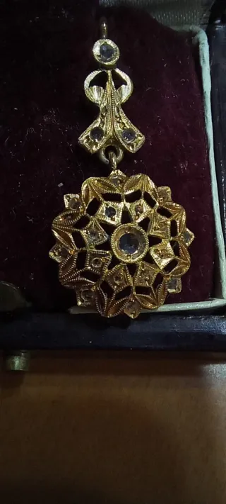 Pendientes Antiguos Oro en perfecto estado.