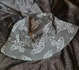 Sombrero de pescador Vivienne Westwood Orb
