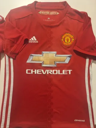 Dos Camisetas Manchester United T140 9/10 años