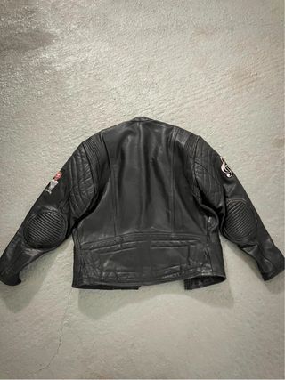 Chaqueta de cuero para moto con parche