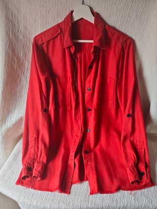 Sobrecamisa chaqueta roja talla M mujer botones