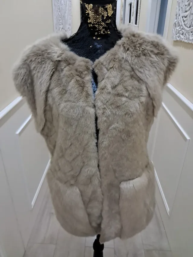 Chaleco de pelo beige/marrón 
Abrigo Elogy talla L