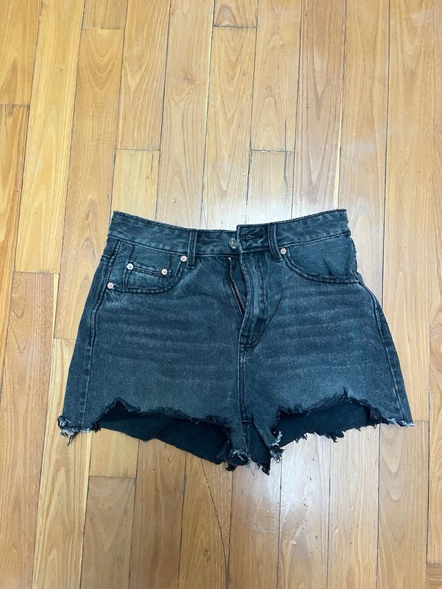 Shorts Stradivarius D75 negros
