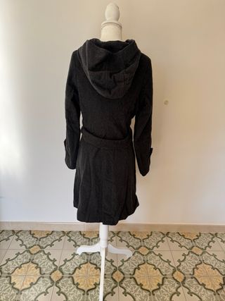 Cappotto donna con cappuccio e cintura