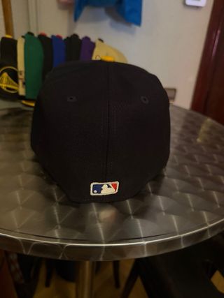 Gorra New Era Negra y Roja