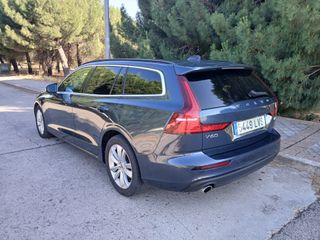 Volvo V60 2.0 B4 D 197cv Momentum Auto 2021