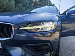 Volvo V60 2.0 B4 D 197cv Momentum Auto 2021