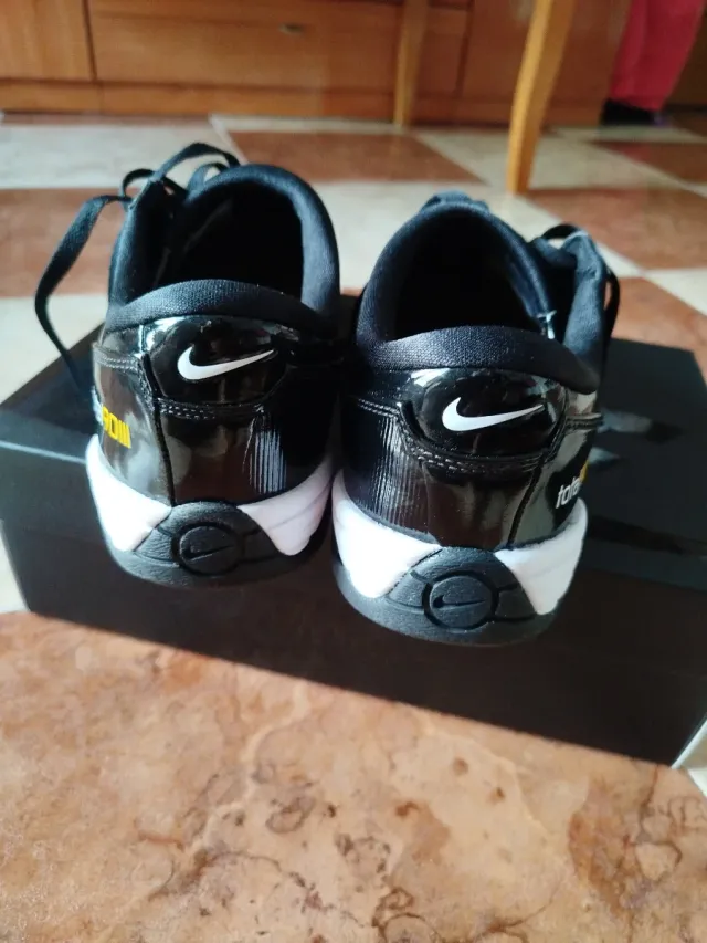 Deportivas Nike Total 90 Negras Talla 44