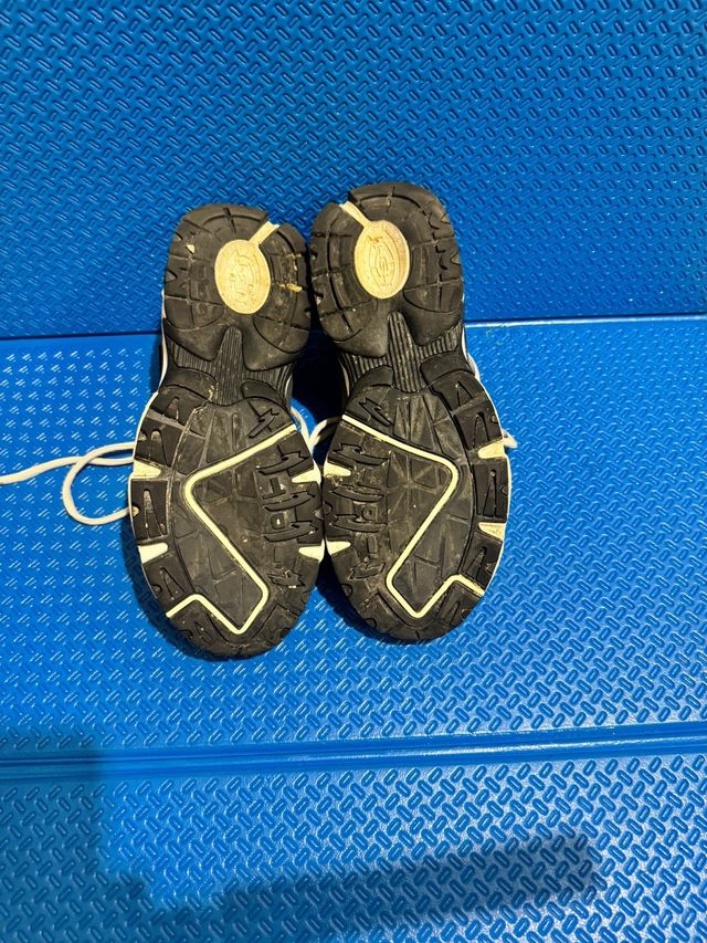 Skechers Memory Foam Talla 44 Negras/Grises