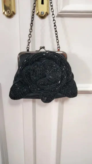 Bolso de fiesta negro con pedrería, 14 x 12 cm