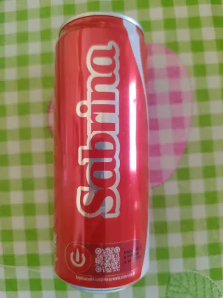 Lattina Coca Cola con nome "Sabrina".