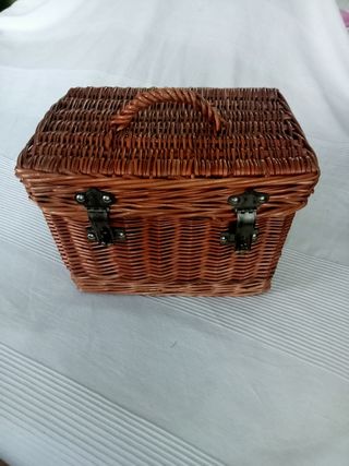 Antigua cesta de mimbre