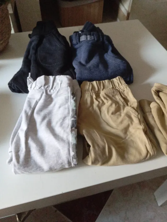 Lote 4 pantalones chándal bebé