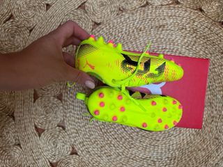 Botas Fútbol Puma T30 Multitacos Amarillas