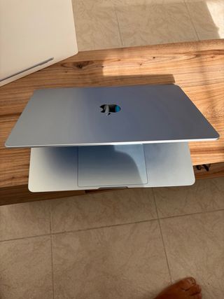 MacBook Air 13 M4 16/256GB Azul 2025+extras