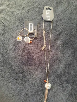 Conjunto Misako Pendientes y Collar