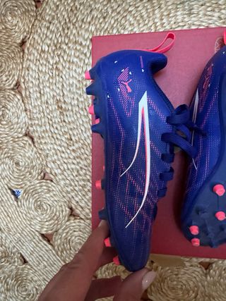Botas Fútbol Puma T30 Niño Azul/Rosa