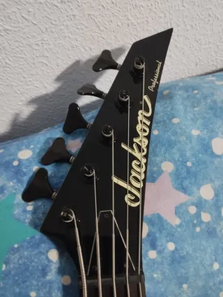 Bajo Jackson Pro Eliminator 5 cuerdas activo