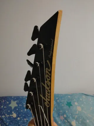 Bajo Jackson Pro Eliminator 5 cuerdas activo