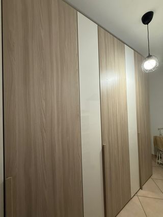Armadio 6 ante, legno e bianco, come nuovo