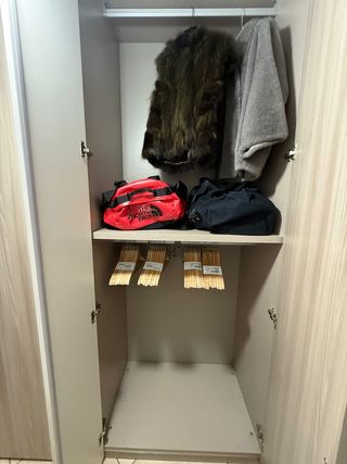 Armadio 6 ante, legno e bianco, come nuovo