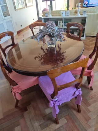 Mesa comedor ovalada y 6 sillas en cerezo