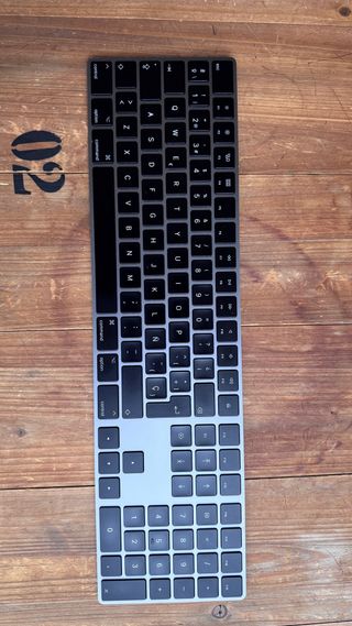 Magic Keyboard con bloque numérico. Apple