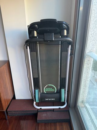 Cinta de correr Cecotec RunnerFit 1000W con planch