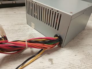Fuente Alimentación HEC para PC Torre