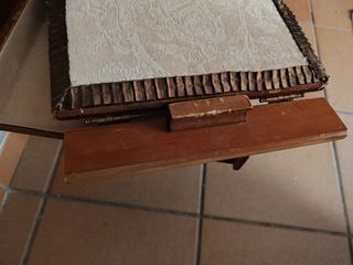 Costurero Antiguo Madera Amplio muchas capacidad.
