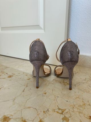 Sandalias de fiesta GOGO doradas y plateadas