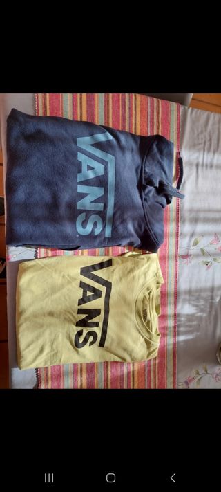 Sudadera y camiseta Vans azul y amarilla