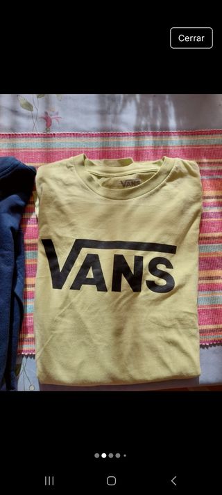 Sudadera y camiseta Vans azul y amarilla