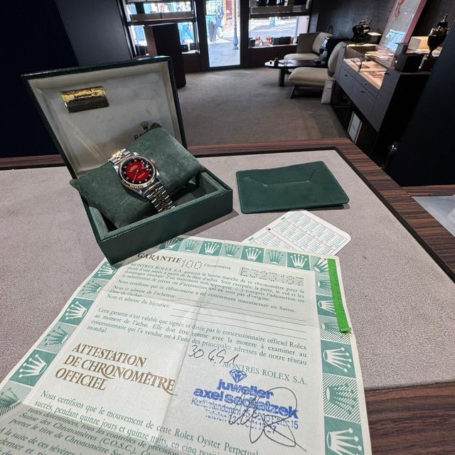 Rolex Datejust 16233 vignette Red diamond full set