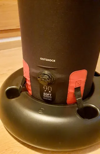 Saco de boxeo Outshock inflable