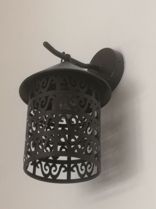 Faroles  de metal marrón chocolate