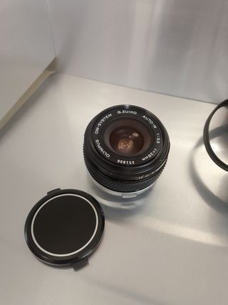 Olympus Zuiko Auto-W 28mm f/3.5