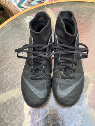 Zapatillas de fútbol sala Nike negras