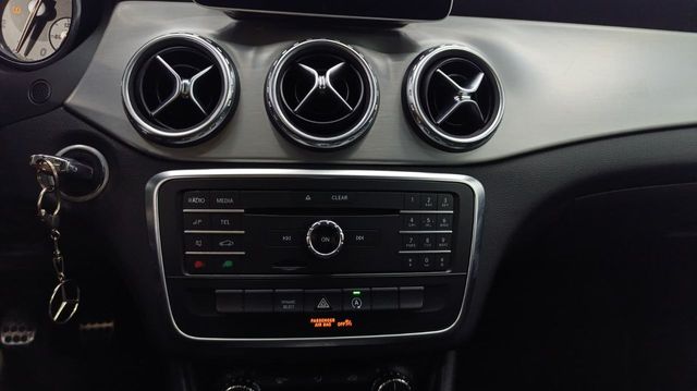 Mercedes 180 GLA 180 AMG Line Nacional Único propietario - 170.000Km