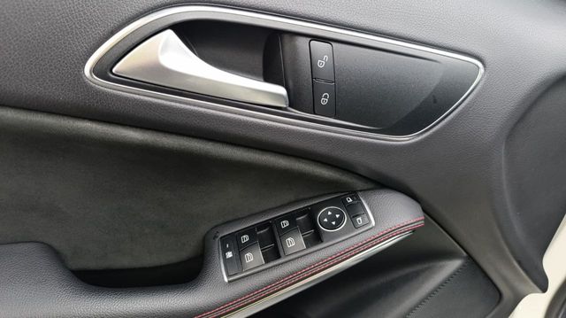 Mercedes 180 GLA 180 AMG Line Nacional Único propietario - 170.000Km