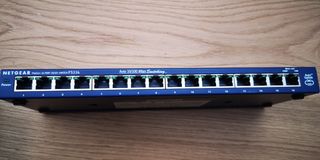 Switch Netgear ProSafe FS116 16 Puertos