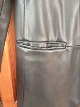 Chaqueta Pull&Bear símil piel negra