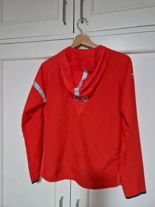 Cortavientos Decathlon Rojo Talla 14 años