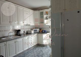 Casa adosada en venta en San Felipe - El Almendral - La Merced en Jaén