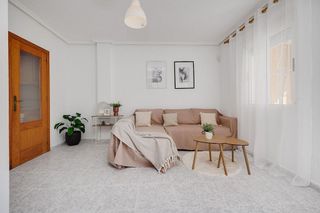 Casa pareada en venta en Playa de los Locos en Torrevieja