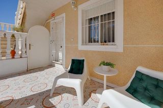 Casa adosada en venta en Playa de los Locos en Torrevieja