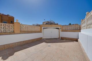 Casa adosada en venta en Playa de los Locos en Torrevieja